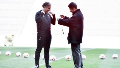 开云APP-海港董事长现场“授衔”哈维尔：从今天起成为一家人